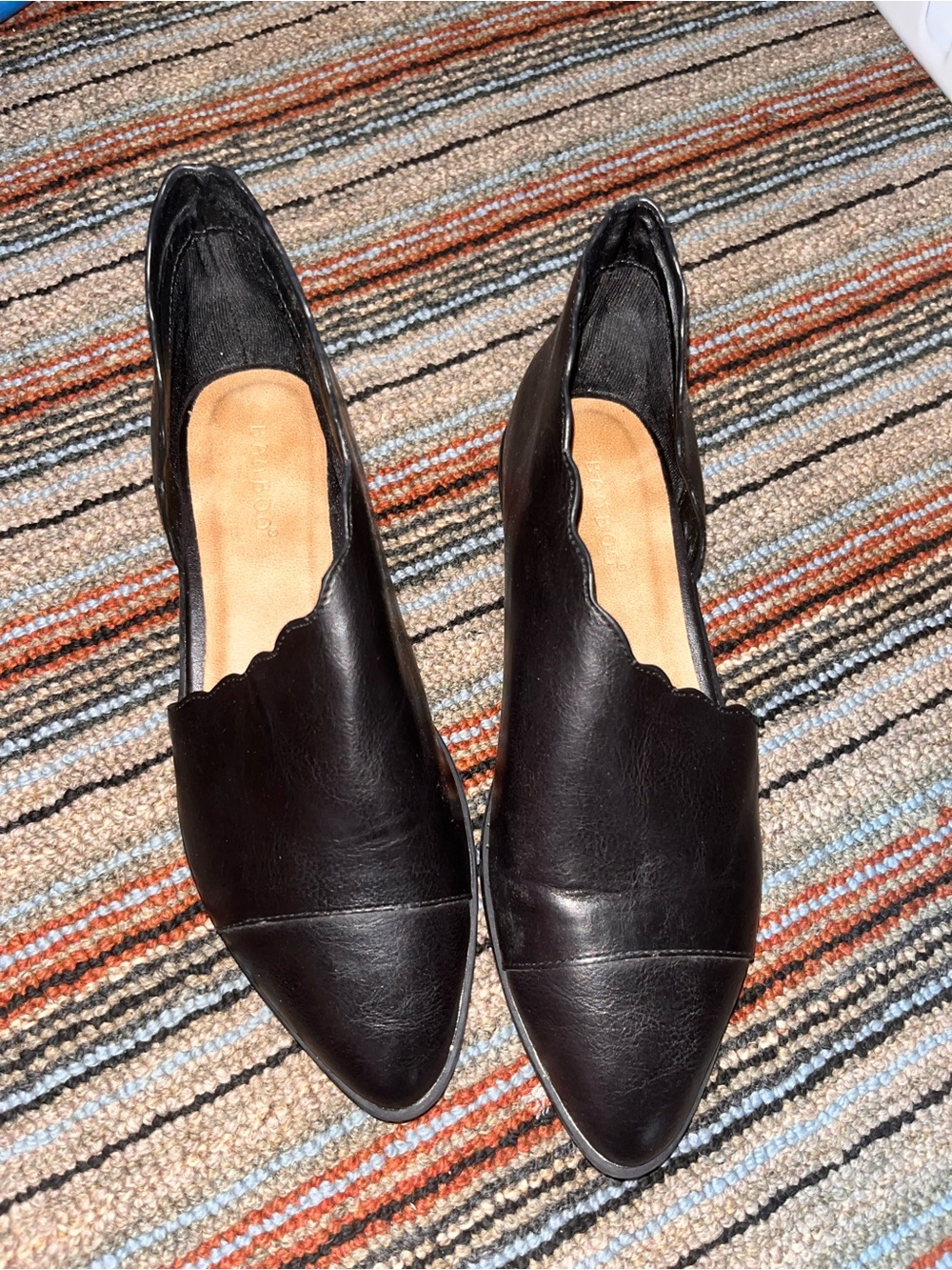 Women’s Black Leather Pointed Slip-On Flats